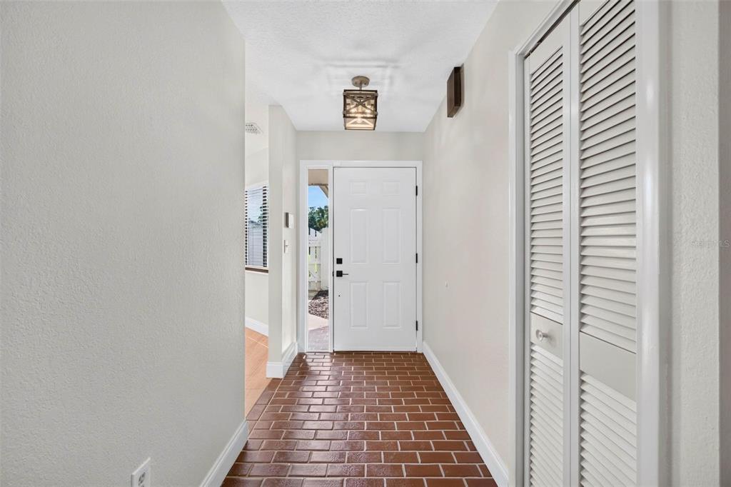 456 LAKEVIEW DRIVE UNIT 5, PALM HARBOR, FL — photo 3 of 22