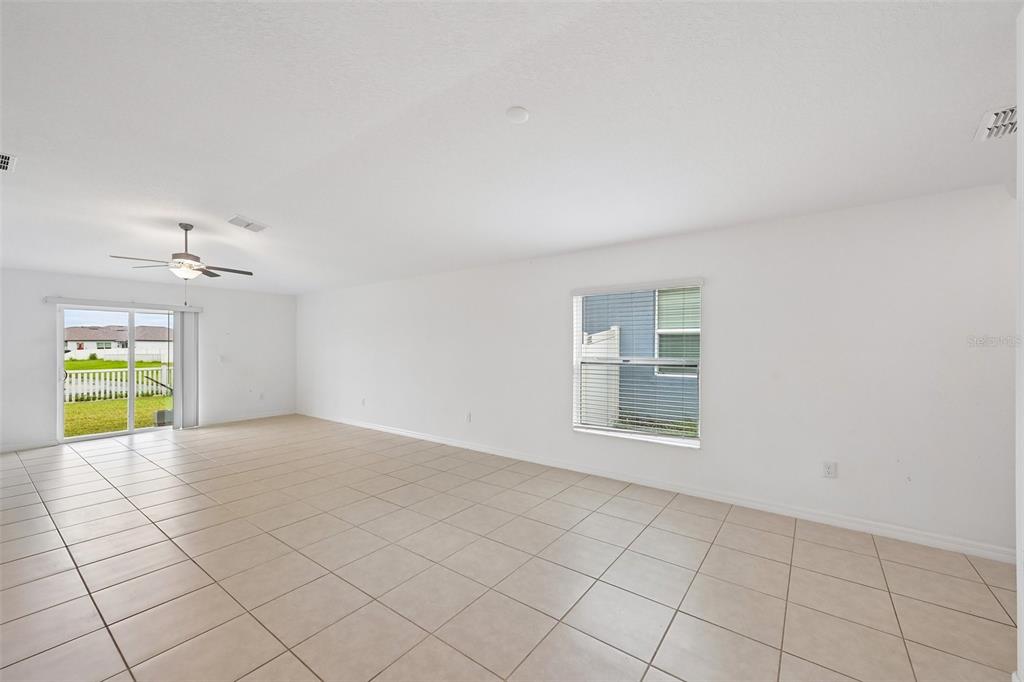 5517 BLUE AZURE DRIVE, WIMAUMA, FL — photo 5 of 30