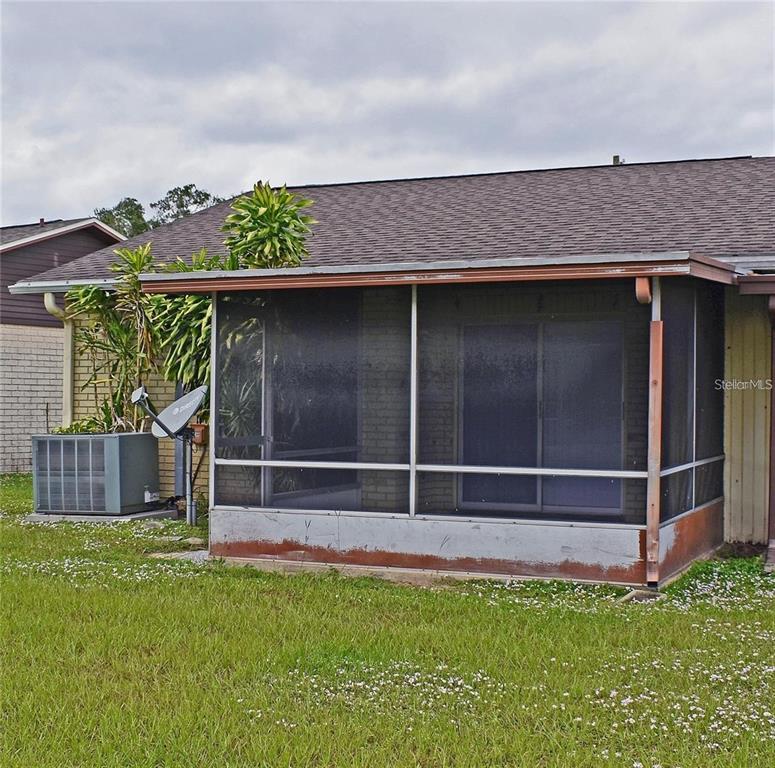 9509 FIELDVIEW CIRCLE UNIT A, THONOTOSASSA, FL — photo 2 of 20