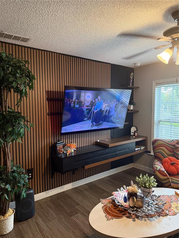 2071 DIXIE BELLE DRIVE UNIT 2071M, ORLANDO, FL — photo 3 of 13