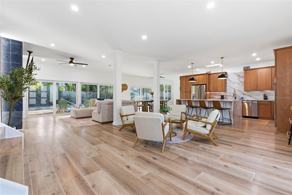 4879 COMMONWEALTH DRIVE, SARASOTA, FL — photo 4 of 30
