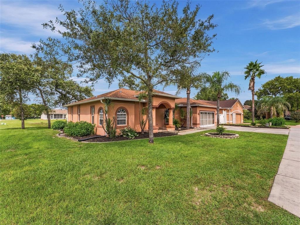 15393 BURBANK DRIVE, BROOKSVILLE, FL — photo 4 of 30