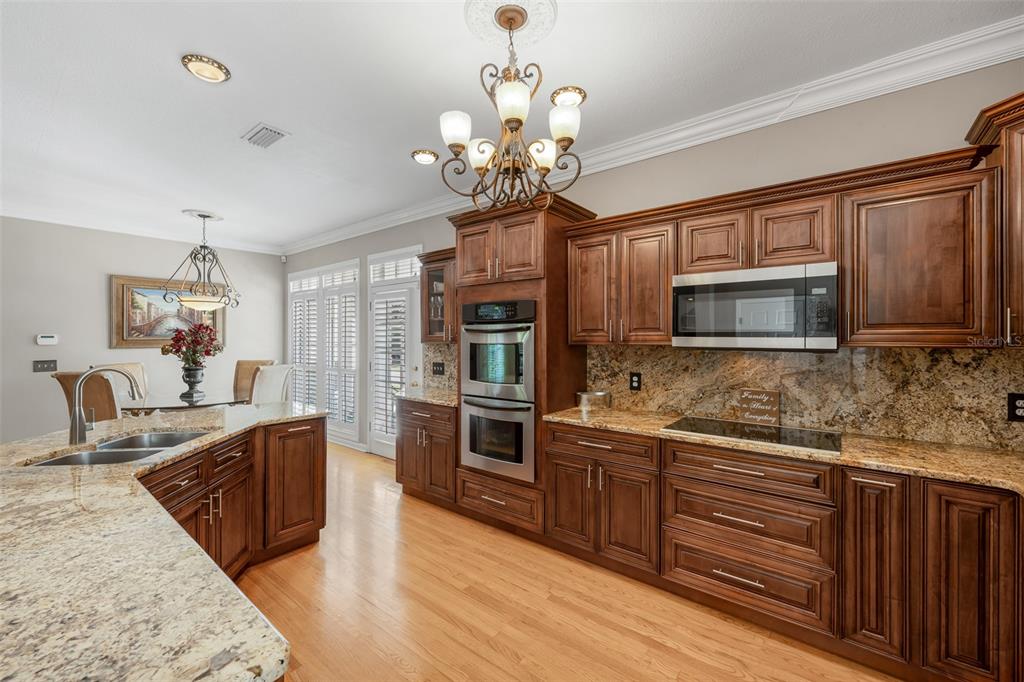 4535 W BEACHWAY DRIVE, TAMPA, FL — photo 4 of 30