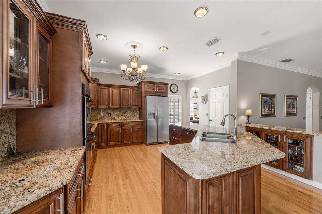 4535 W BEACHWAY DRIVE, TAMPA, FL — photo 5 of 30