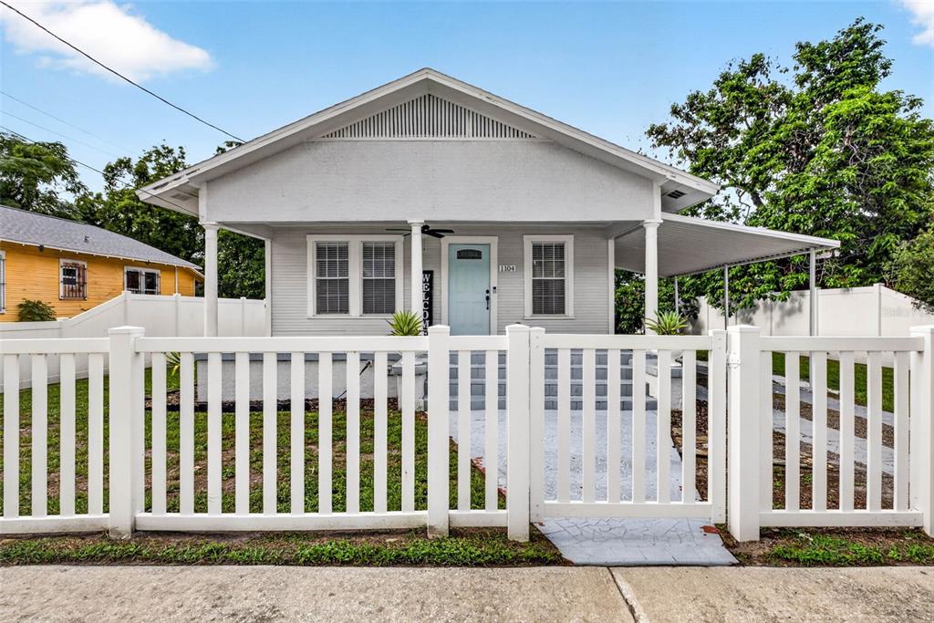 1104 E 28TH AVENUE, TAMPA, FL — photo 4 of 30