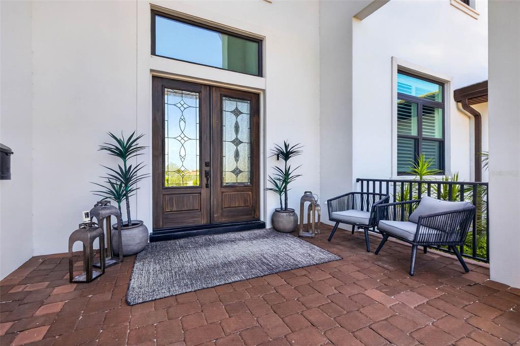 1341 MONTEREY BOULEVARD NE, ST PETERSBURG, FL — photo 4 of 50