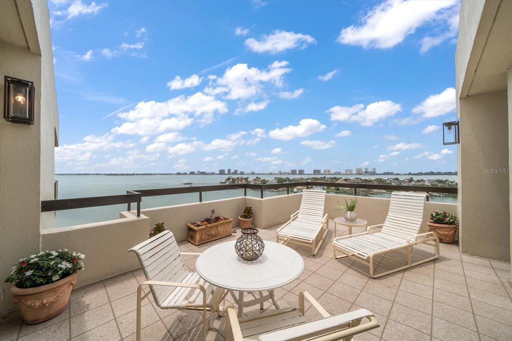 4 BELLEVIEW BOULEVARD UNIT 802
