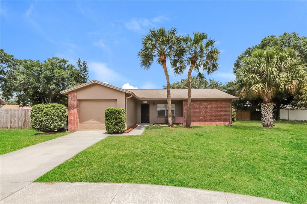 1002 PINEHAVEN COURT