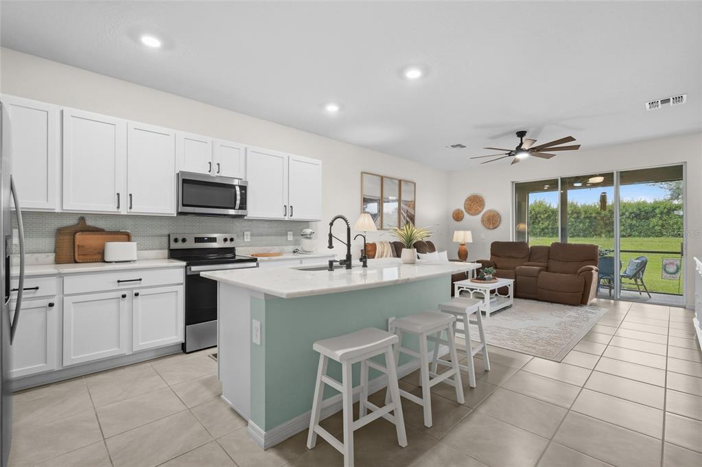17668 CRESCENT MOON LOOP, BRADENTON, FL — photo 4 of 30