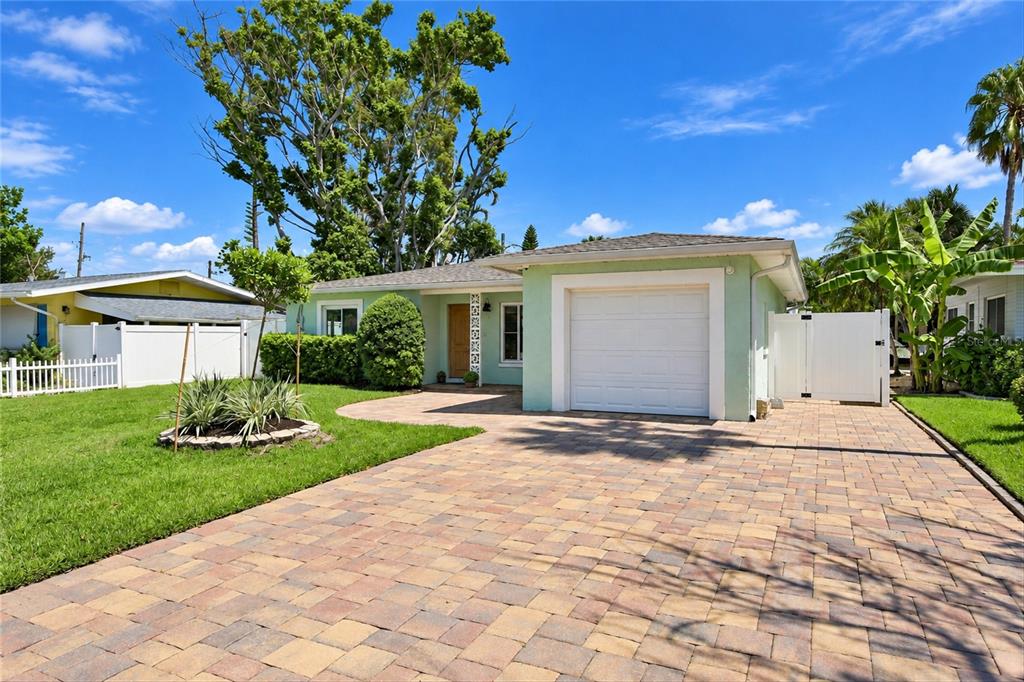 1424 COREY WAY S, SOUTH PASADENA, FL — photo 2 of 41