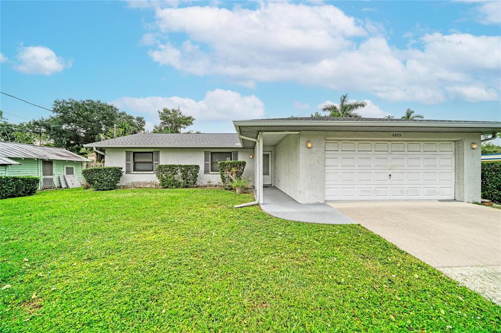 4205 4TH AVENUE W, BRADENTON, FL — photo 2 of 30