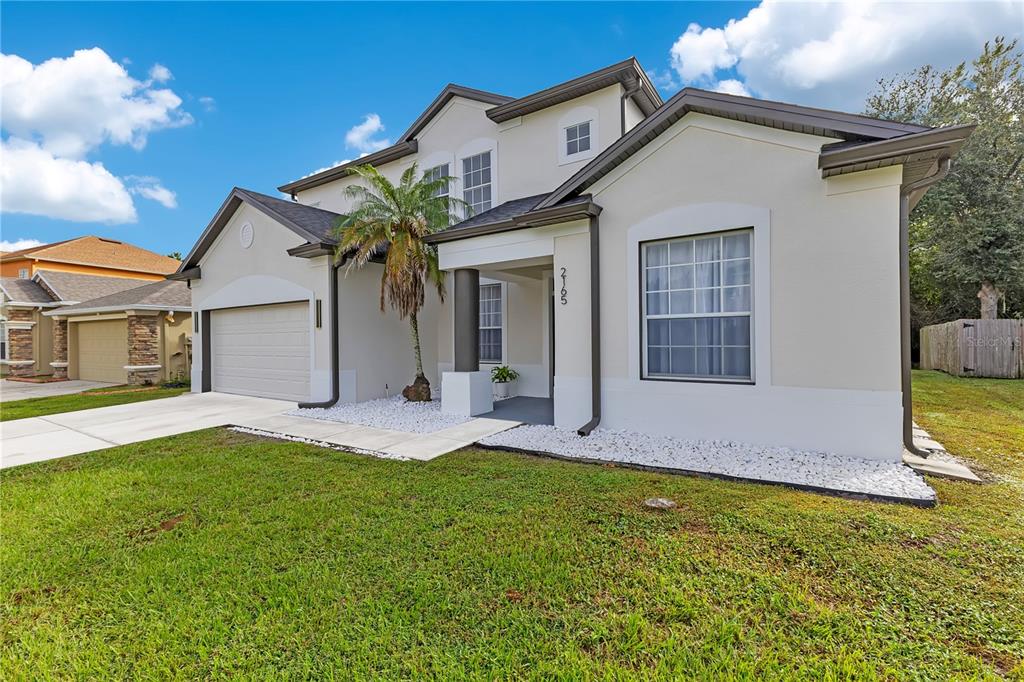 2165 THE OAKS BOULEVARD, KISSIMMEE, FL — photo 2 of 37