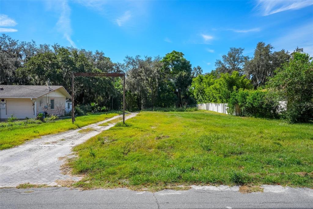 696 N SUNSET DRIVE, MOUNT DORA, FL — photo 4 of 23