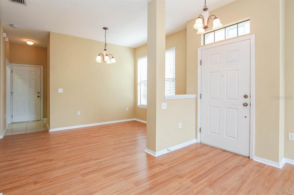 16515 KINGLETRIDGE AVENUE, LITHIA, FL — photo 2 of 15