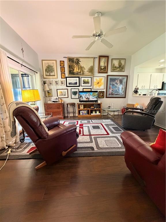 510 W Larchmont COURT, BEVERLY HILLS, FL — photo 2 of 18