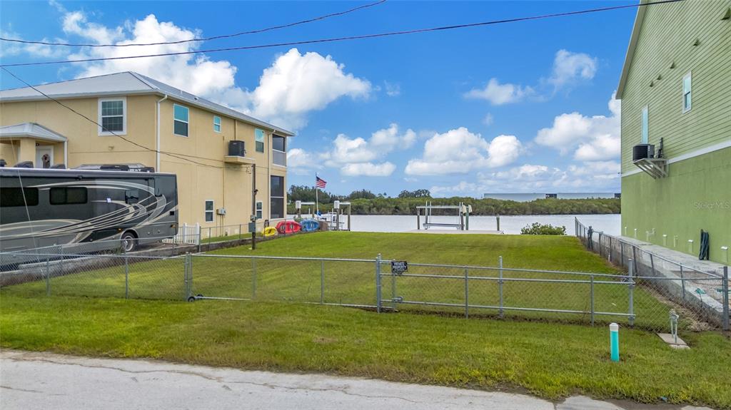 6522 SEAVIEW BOULEVARD, HUDSON, FL — photo 3 of 30