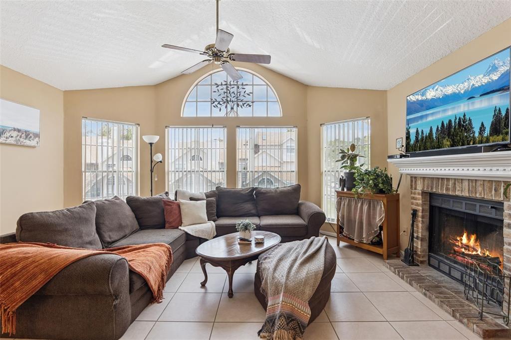 633 GREENCOVE TERRACE UNIT 142, ALTAMONTE SPRINGS, FL — photo 3 of 22