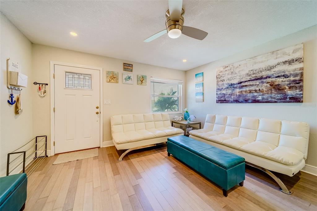 11472 PARK BOULEVARD, SEMINOLE, FL — photo 5 of 30