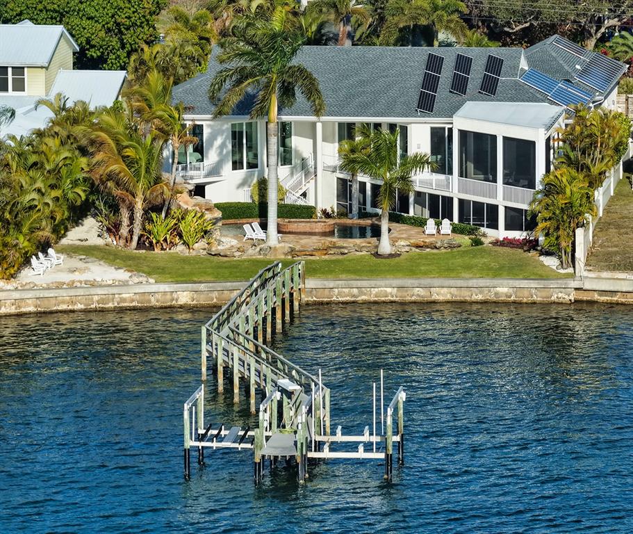 324 BAYSHORE DRIVE