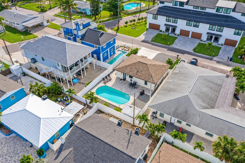 170 145TH AVENUE E, MADEIRA BEACH, FL — photo 3 of 30