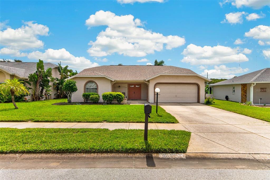 10707 FALLEN LEAF LANE, PORT RICHEY, FL — photo 3 of 30