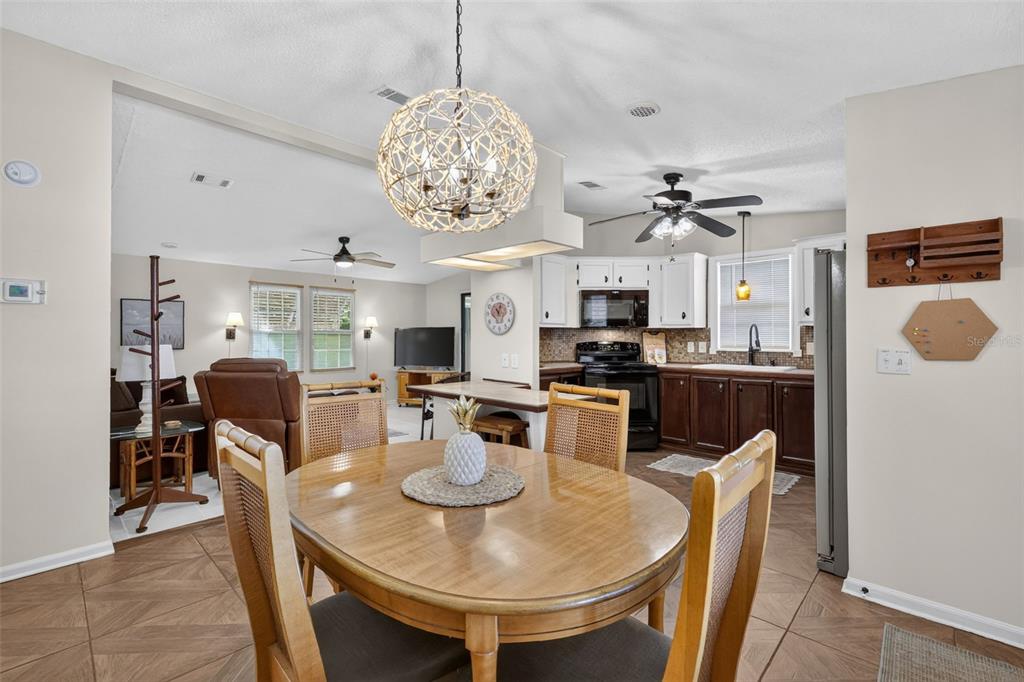 1541 DORAL CIRCLE, THE VILLAGES, FL — photo 5 of 26