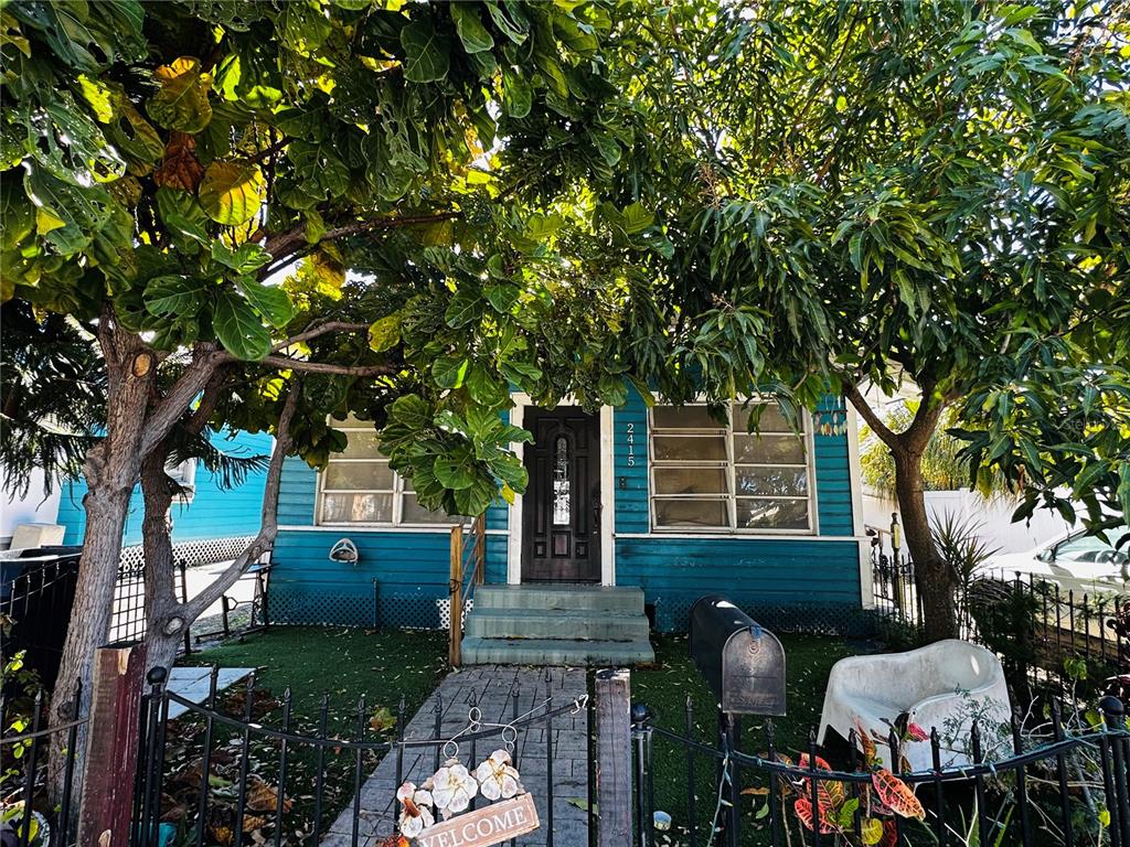 2415 MARCONI STREET
