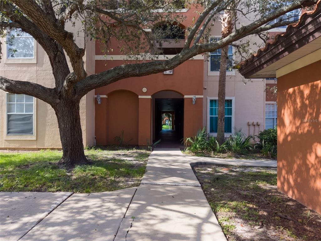 5530 METROWEST BOULEVARD UNIT 203, ORLANDO, FL — photo 2 of 42