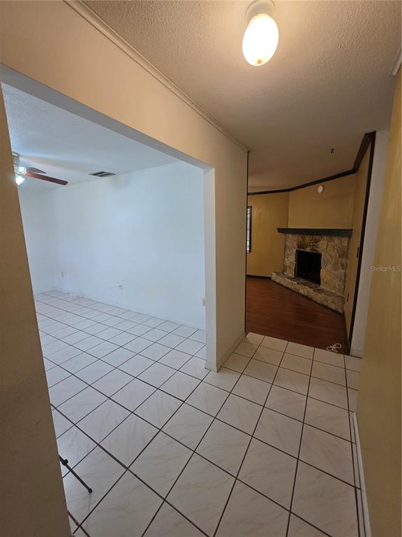 1028 WILDWOOD W, LAKELAND, FL — photo 3 of 22