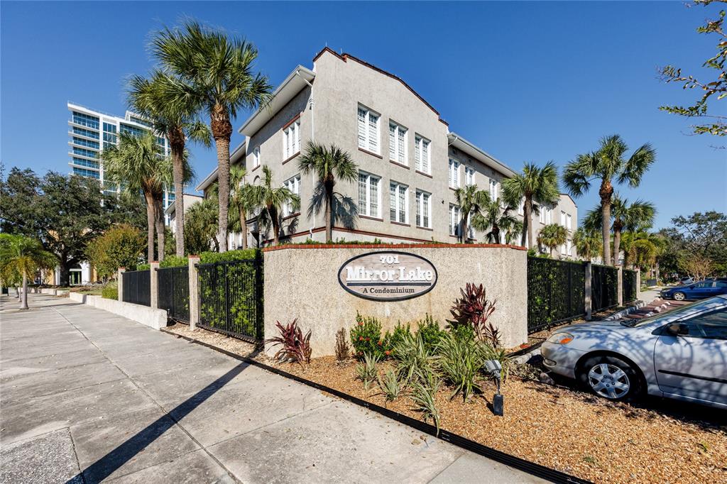 701 MIRROR LAKE DRIVE N UNIT 206, ST PETERSBURG, FL — photo 2 of 38