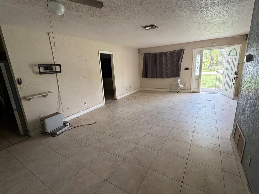 2828 FLORAL WAY, APOPKA, FL — photo 5 of 30