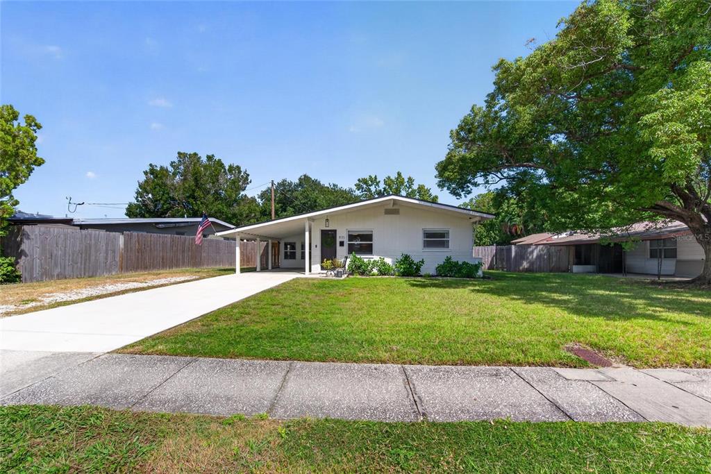 835 54TH AVENUE N, ST PETERSBURG, FL — photo 3 of 34