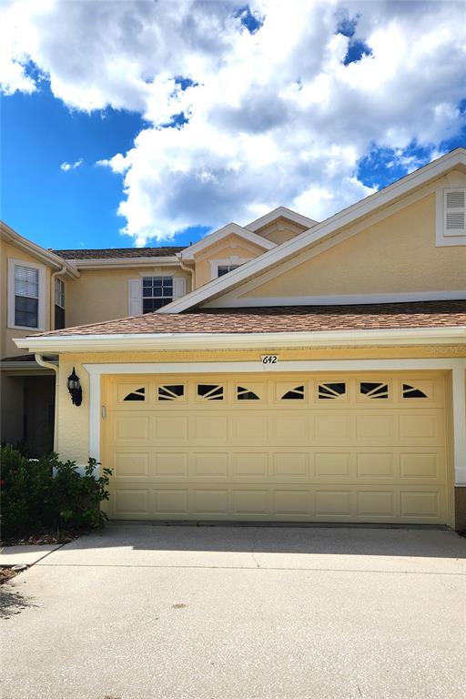642 SPRING LAKE CIRCLE, TARPON SPRINGS, FL — photo 2 of 26