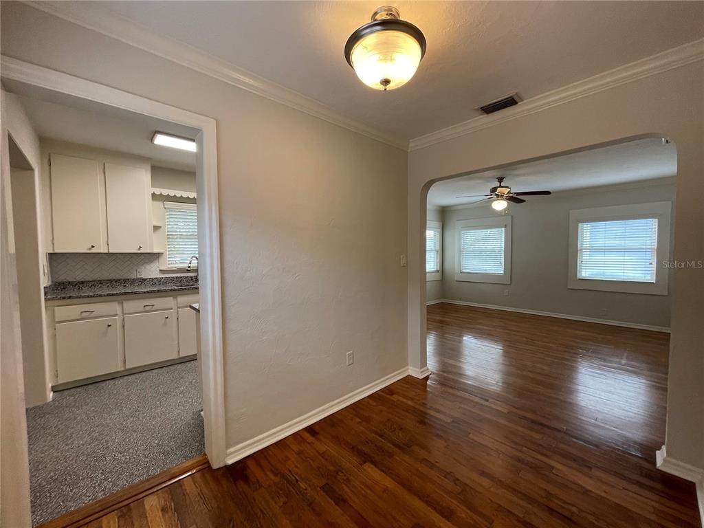 303 S AUDUBON AVENUE, TAMPA, FL — photo 3 of 27