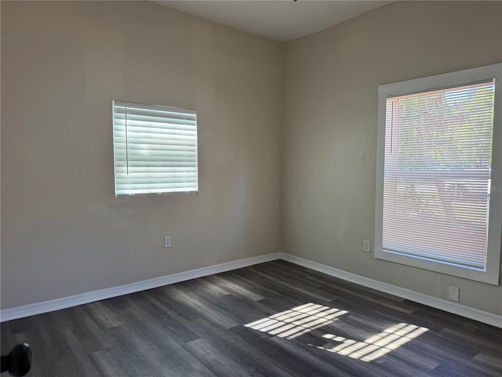 8113 N SEMMES STREET, TAMPA, FL — photo 4 of 10