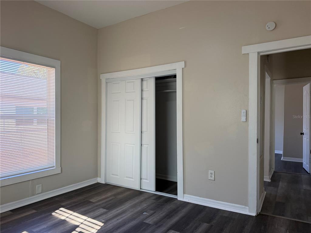8113 N SEMMES STREET, TAMPA, FL — photo 5 of 10