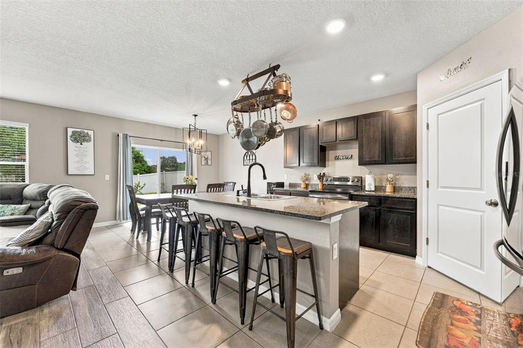 506 DIAMOND RIDGE ROAD, SEFFNER, FL — photo 3 of 23