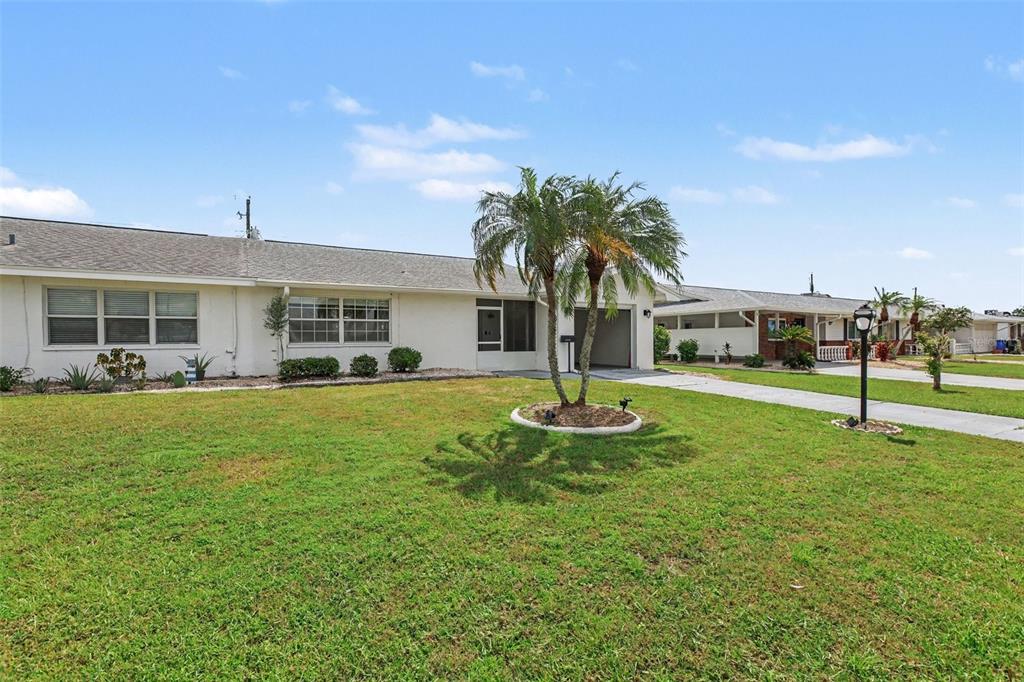 1522 BELLE GLADE AVENUE, SUN CITY CENTER, FL — photo 3 of 30