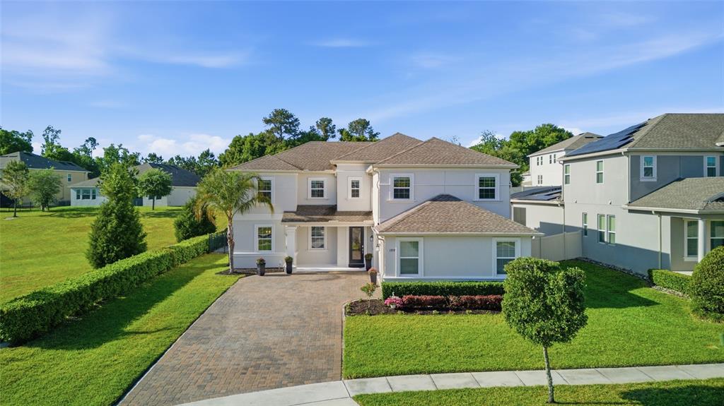 1709 SOUTHERN RED OAK COURT
