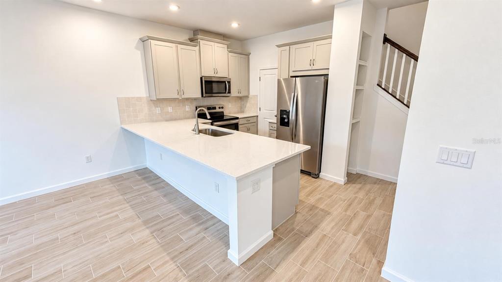 9868 WALKWAY DRIVE, ORLANDO, FL — photo 3 of 26