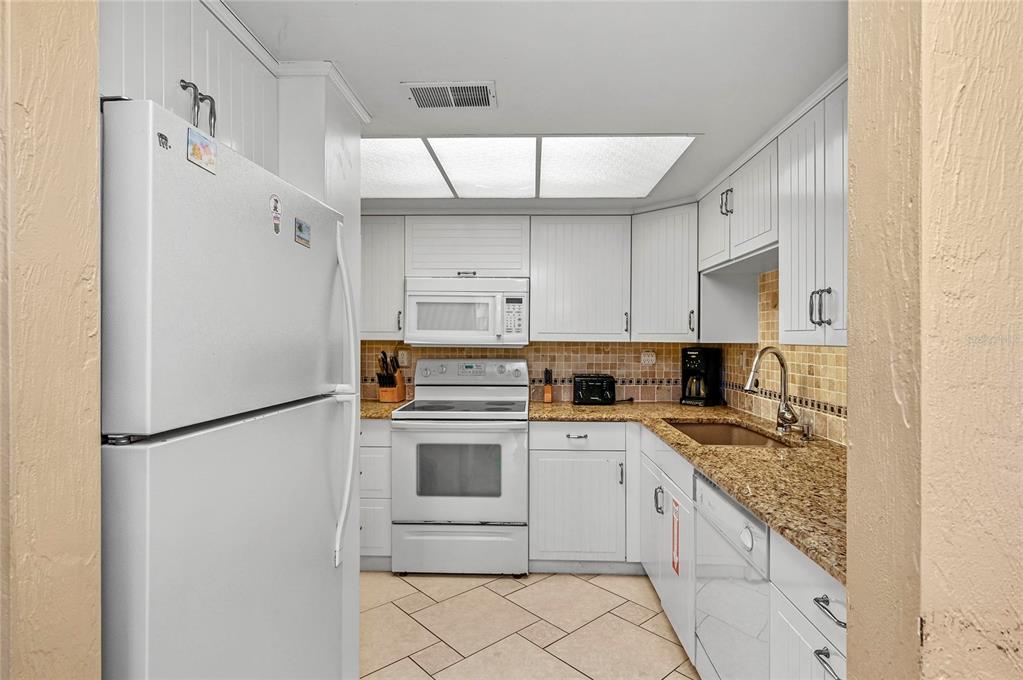 4175 S ATLANTIC AVENUE UNIT 204, NEW SMYRNA BEACH, FL — photo 5 of 30
