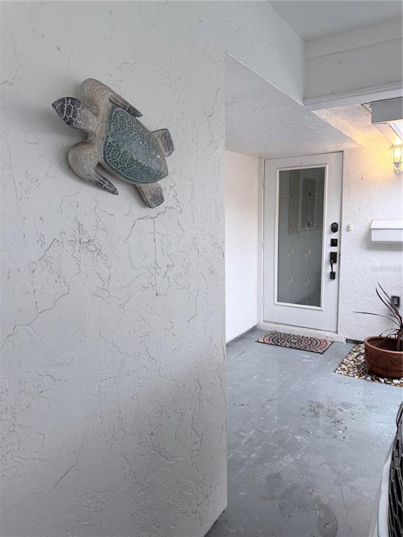 2320 AQUABLUFF PLACE UNIT V274, SARASOTA, FL — photo 2 of 15