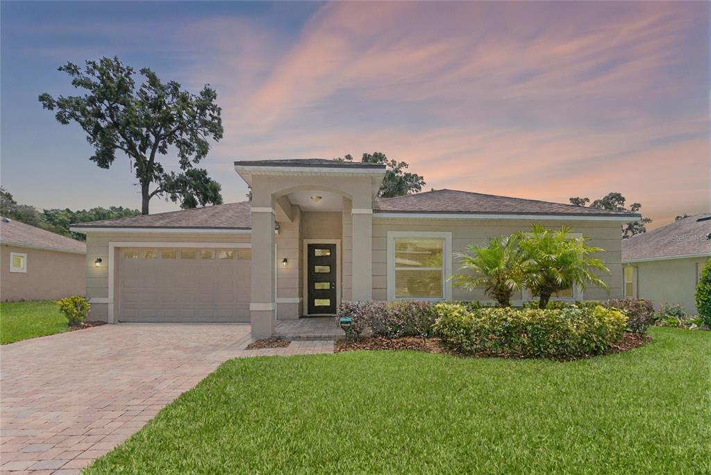 1812 STONEYWOOD WAY