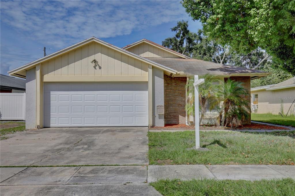 2067 PAPRIKA DRIVE, ORLANDO, FL — photo 2 of 27