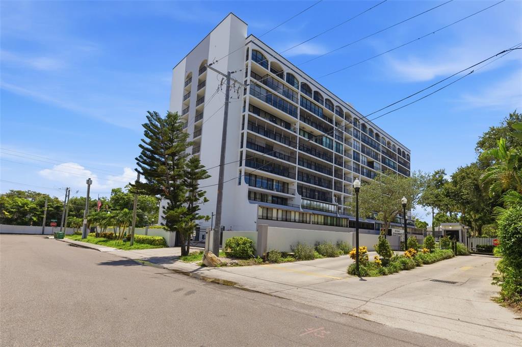 3211 W SWANN AVENUE UNIT 1103