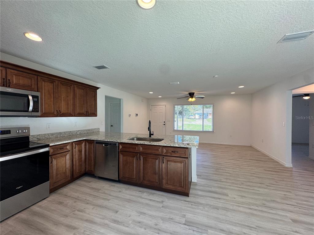 21046 SW PEACH BLOSSOM STREET, DUNNELLON, FL — photo 3 of 16