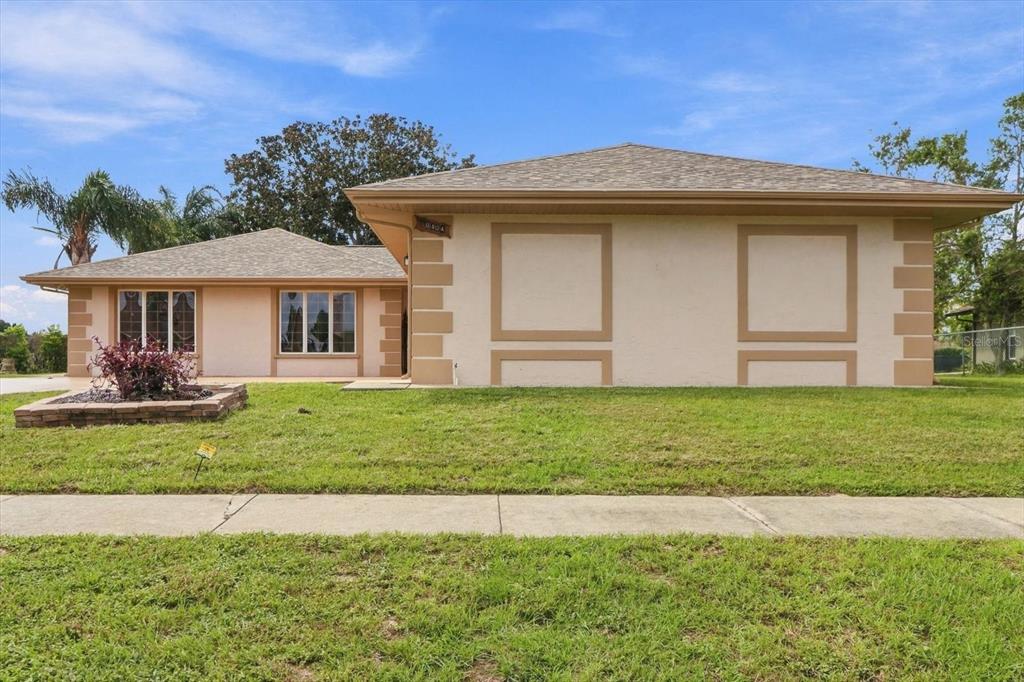 10404 SANDTRAP DRIVE, SPRING HILL, FL — photo 2 of 51