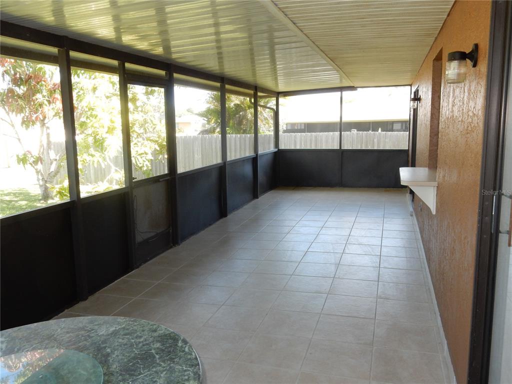 582 READING STREET NW, PORT CHARLOTTE, FL — photo 4 of 23