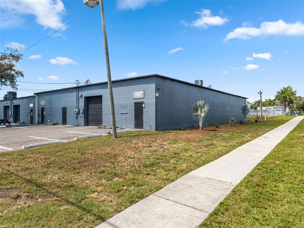 4001 7TH TERRACE S, ST PETERSBURG, FL — photo 3 of 23