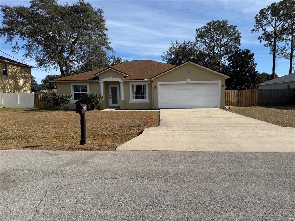 38 PEBBLEWOOD LANE